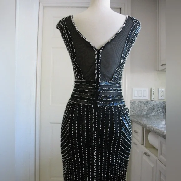 Parker Black Fully Beaded Art Deco Evening Gown Mesh Illusion Maxi Dress Size 4 - Picture 9 of 14